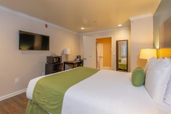 Ocean Pacific Lodge image 32