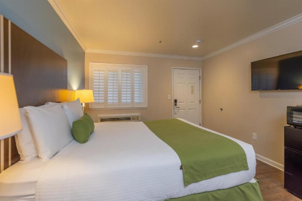 Ocean Pacific Lodge image 33