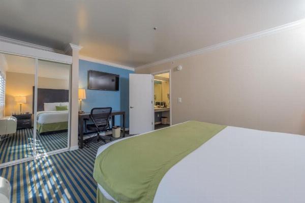 Ocean Pacific Lodge image 40