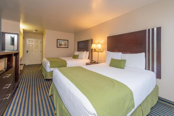 Ocean Pacific Lodge image 43